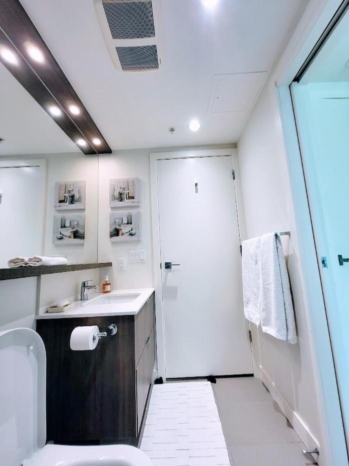 Your Perfect Escape - Modern Landmark Condo In Downtown Calgary - Free Parking- Premium Location Eksteriør bilde