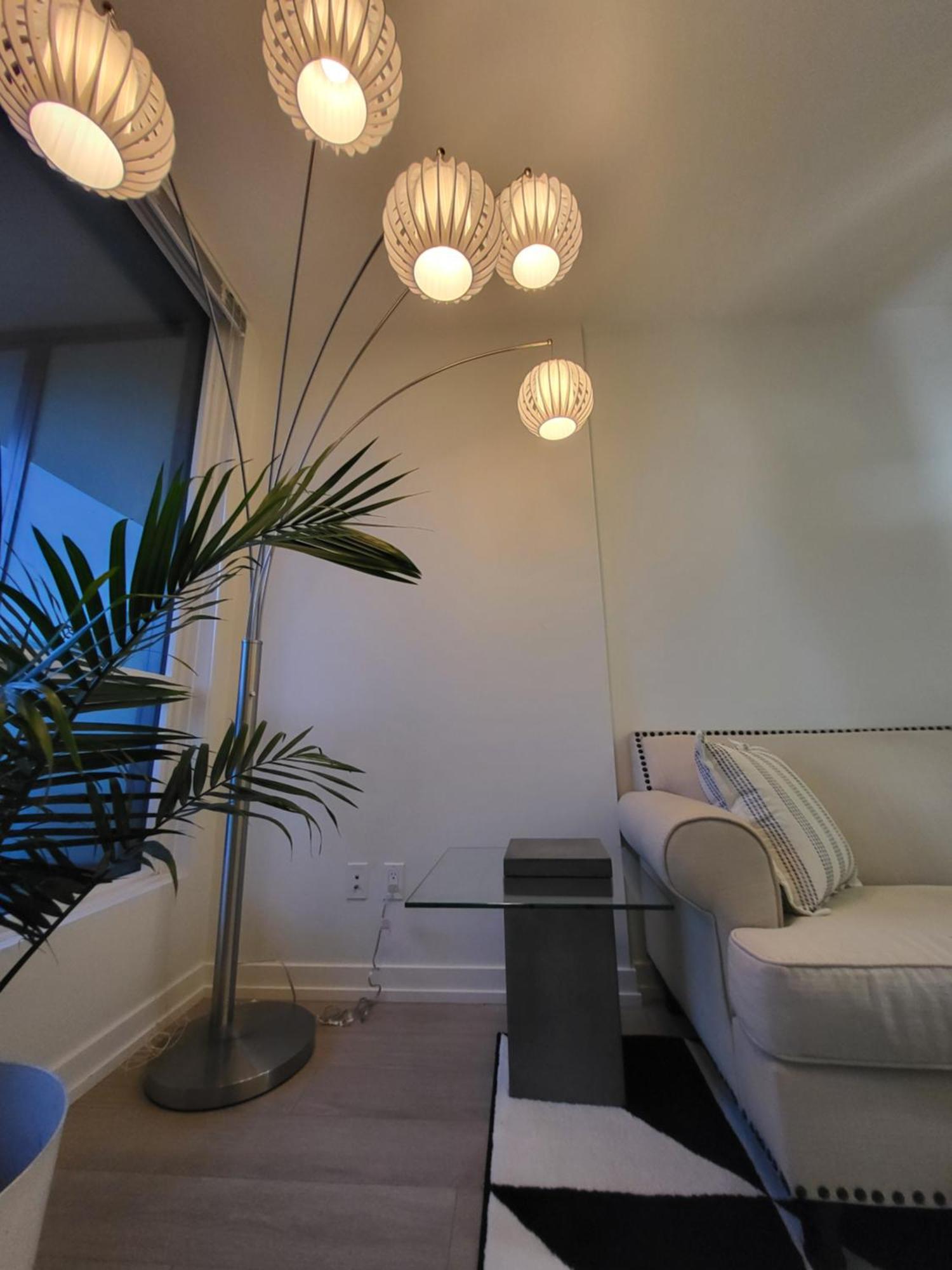 Your Perfect Escape - Modern Landmark Condo In Downtown Calgary - Free Parking- Premium Location Eksteriør bilde