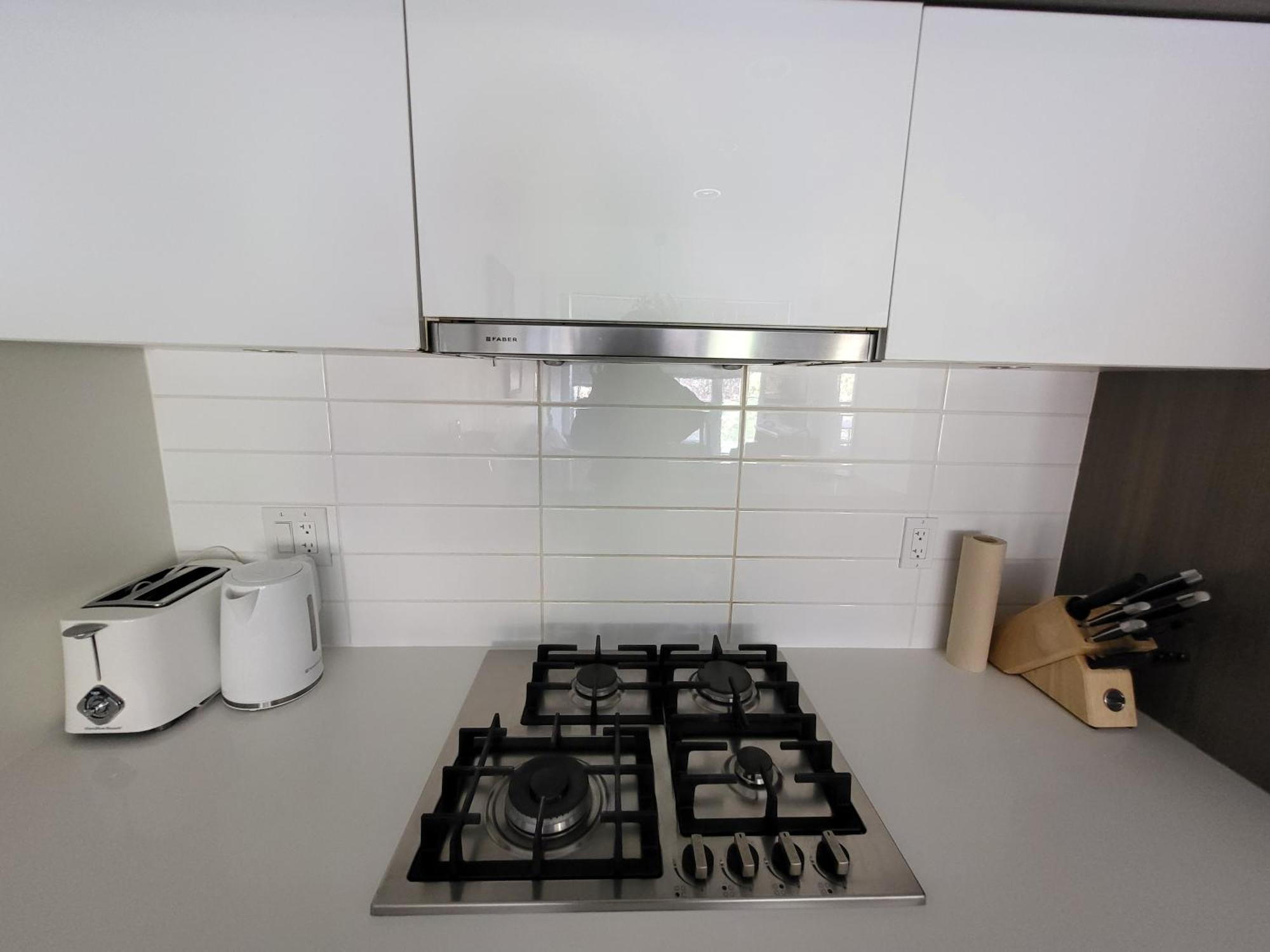 Your Perfect Escape - Modern Landmark Condo In Downtown Calgary - Free Parking- Premium Location Eksteriør bilde